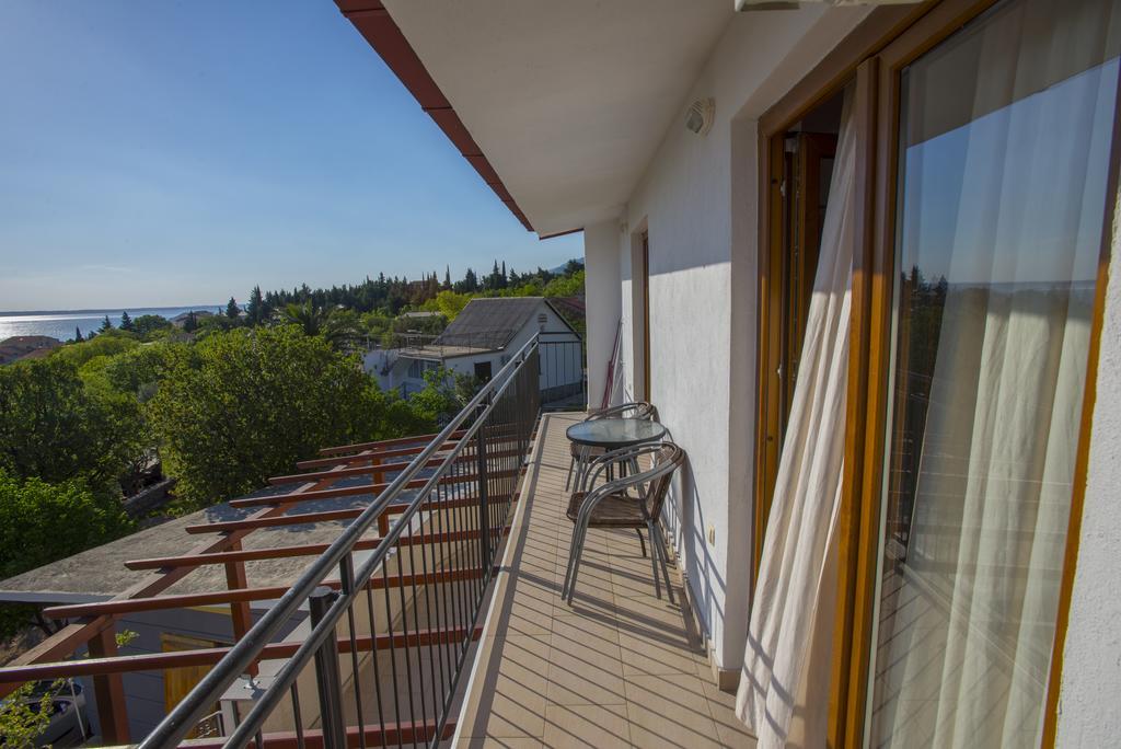 Apartmani Simic Стариград-Паклениця Екстер'єр фото